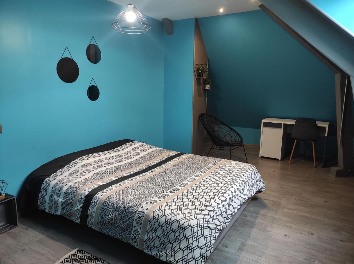 Agreable Et Spacieuse Chambre Familiale 桑萨克-德马尔米斯 外观 照片